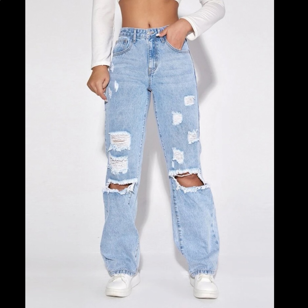 Womens light wash ripped straight leg denim jeans brand new without tags